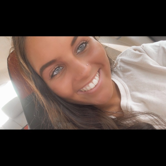 Meet your Posher, Natalie - Picture 1 of 1